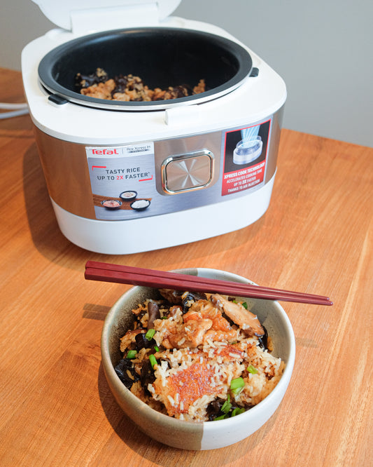 One-Pot Chicken and Mushroom ‘Claypot’ Rice Set (Serves 4 Pax)