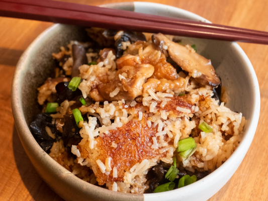 One-Pot Chicken and Mushroom ‘Claypot’ Rice Set (Serves 4 Pax)