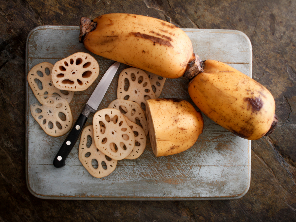 Chinese Lotus Root (with soil) 莲藕(带土) – Quan Shui Wet Market